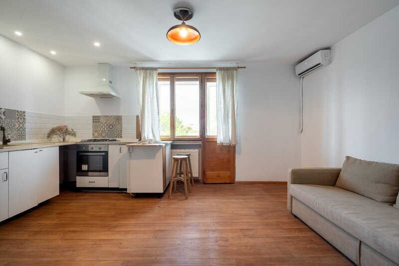 Piata Victoriei vanzare garsoniera