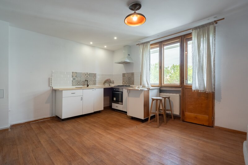 Piata Victoriei vanzare garsoniera